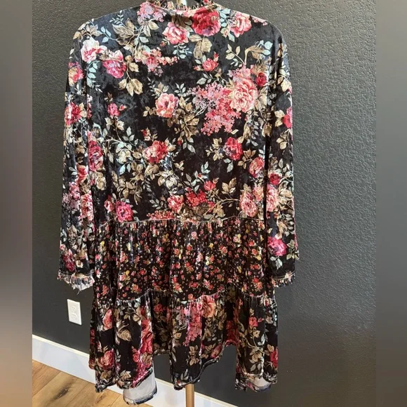 Easel Los Angeles Velvet Floral Kimono Cardigan – Size Small - Picture 4 of 10